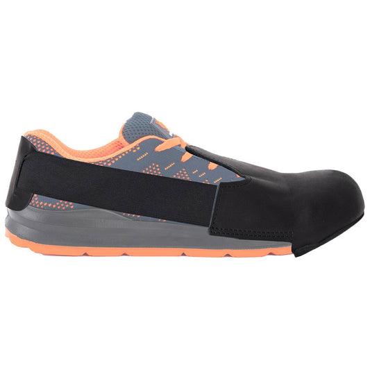 SHOE COVER WITH METAL TOE CAP